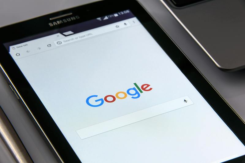 애플 AI 검색 도입, 구글 광고 시장에 어떤 영향을 줄까?